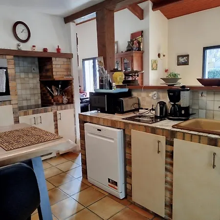 Avec Piscine Et Jardin, * Gujan-Mestras