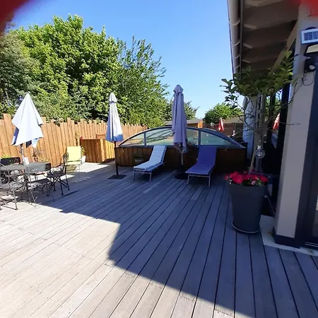 וילה Avec Piscine Et Jardin,